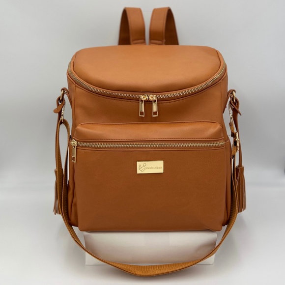 BRAND NEW VEGAN LEATHER DIAPER BAG + ACCESSORIES - Picture 5 of 9